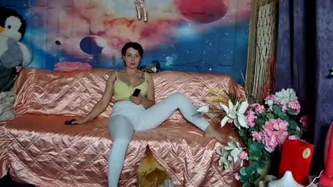 Snapshot of erotic_dessire chatting on February 23, 6:34 pm Eve online show from February 23, 6:34 pm