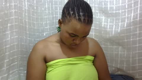 Snapshot of erotic_ebony56 chatting on June 18, 6:46 am erotic_ebony56 online show from June 18, 6:46 am