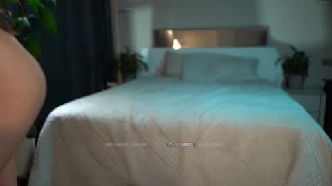 SOFIA  DAMIEN   PVT MODEL online show from October 24, 9:49 am