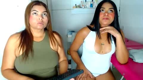 Snapshot of erotic_spa chatting on May 21, 12:50 am EROTIC SPA online show from May 21, 12:50 am