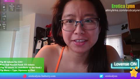 Snapshot of eroticalynn chatting on January 23, 6:14 pm Lynn online show from January 23, 6:14 pm