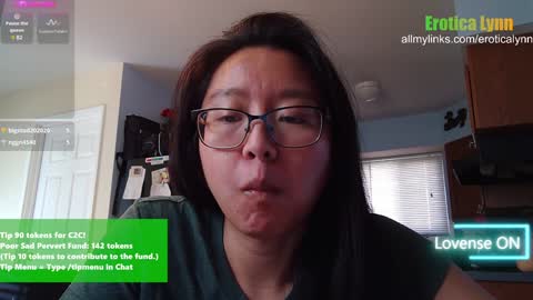Snapshot of eroticalynn chatting on February 3, 7:42 pm Lynn online show from February 3, 7:42 pm
