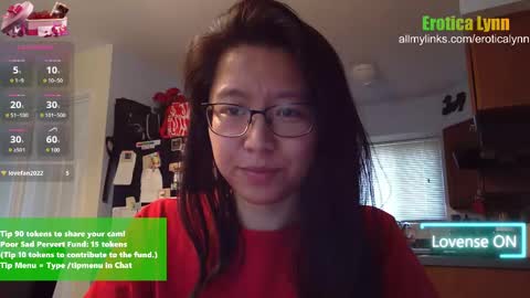 Snapshot of eroticalynn chatting on February 14, 7:23 pm Lynn online show from February 14, 7:23 pm