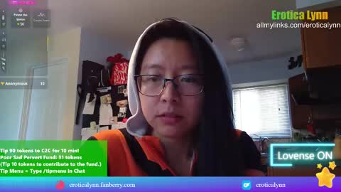 Snapshot of eroticalynn chatting on March 10, 6:23 pm Lynn online show from March 10, 6:23 pm