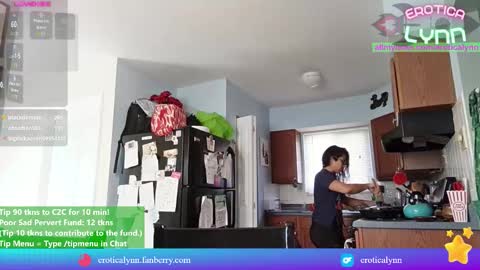 Snapshot of eroticalynn chatting on October 20, 7:03 pm Lynn online show from October 20, 7:03 pm