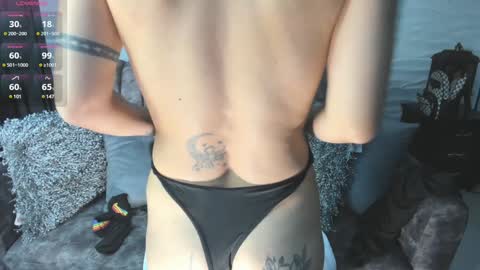 Snapshot of eroticazir chatting on January 15, 3:43 am Valentine online show from January 15, 3:43 am