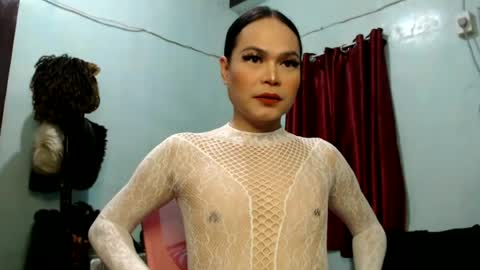 Snapshot of eroticmistress chatting on June 23, 5:22 pm Sara Lung online show from June 23, 5:22 pm