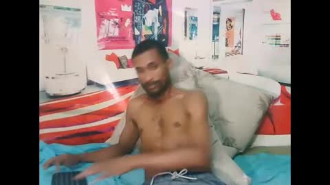 Liam online show from April 9, 6:13 pm