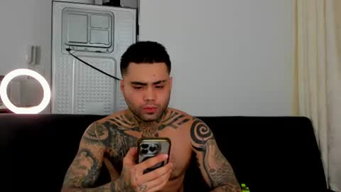 Snapshot of eroxxx7 chatting on June 18, 6:57 am Eroxxx online show from June 18, 6:57 am