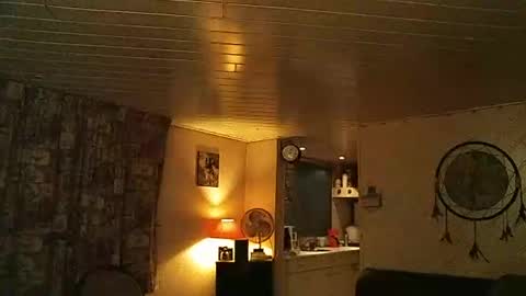 Erwins room welcome sound on online show from January 26, 11:08 pm