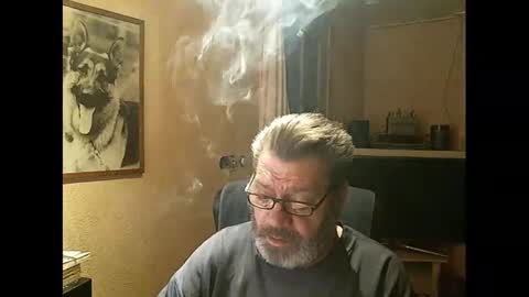 Erwins room welcome sound on online show from February 8, 1:11 am