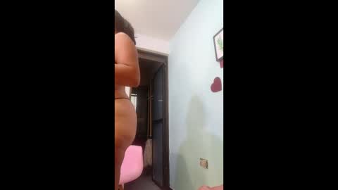 es925779 online show from May 13, 6:16 pm