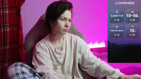 esajukyy online show from November 5, 1:00 pm