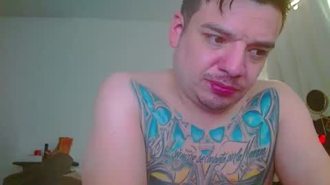 Snapshot of escodamus12 chatting on January 19, 10:49 pm escodamus12 online show from January 19, 10:49 pm