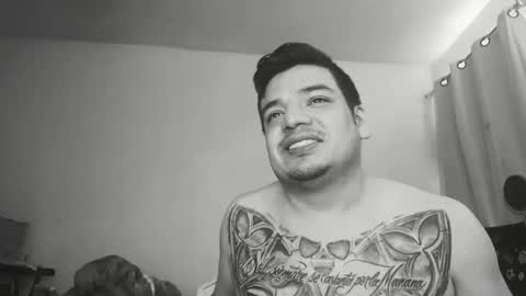 Snapshot of escodamus12 chatting on March 1, 5:38 pm escodamus12 online show from March 1, 5:38 pm