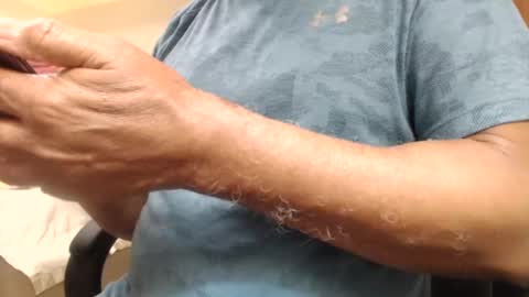 escorpion51 online show from December 12, 1:10 am