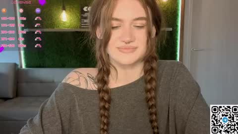 EshleGreen online show from April 17, 12:52 pm