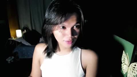 Snapshot of esilchan chatting on September 25, 2:59 am Chelliane online show from September 25, 2:59 am