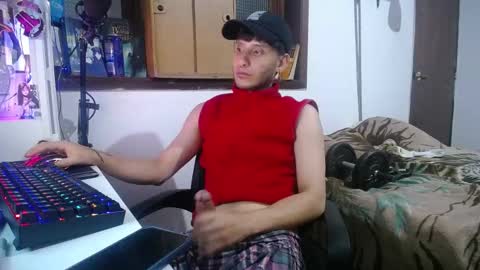 Snapshot of esjrobles chatting on December 13, 7:15 am Esteban online show from December 13, 7:15 am