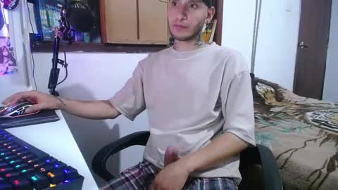 Snapshot of esjrobles chatting on December 19, 6:45 am Esteban online show from December 19, 6:45 am