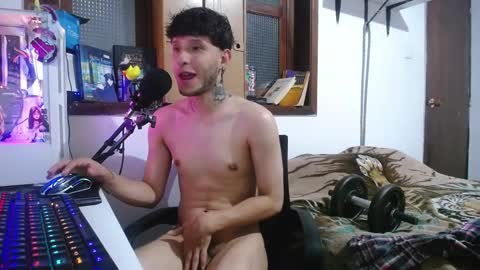Snapshot of esjrobles chatting on December 20, 3:25 am Esteban online show from December 20, 3:25 am