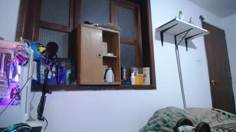 Snapshot of esjrobles chatting on December 22, 5:12 am Esteban online show from December 22, 5:12 am