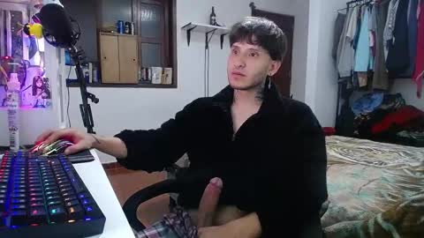 Snapshot of esjrobles chatting on January 10, 5:37 am Esteban online show from January 10, 5:37 am