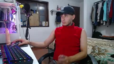 Snapshot of esjrobles chatting on January 19, 5:15 am Esteban online show from January 19, 5:15 am