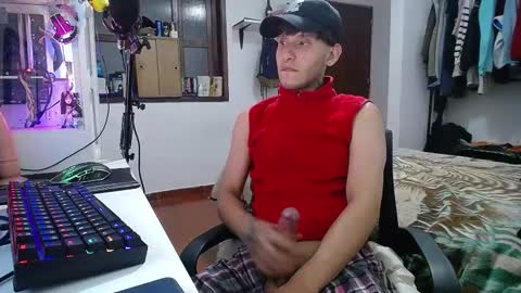 Snapshot of esjrobles chatting on January 19, 8:18 am Esteban online show from January 19, 8:18 am
