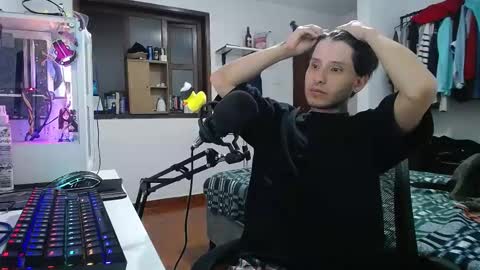 Snapshot of esjrobles chatting on January 20, 2:22 am Esteban online show from January 20, 2:22 am