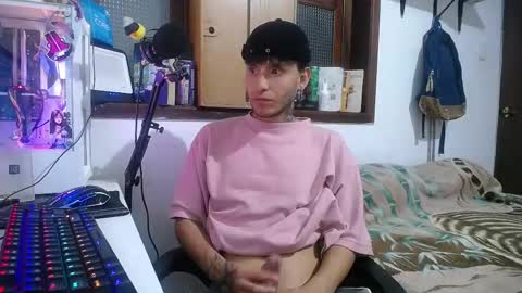 Snapshot of esjrobles chatting on January 28, 4:39 am Esteban online show from January 28, 4:39 am