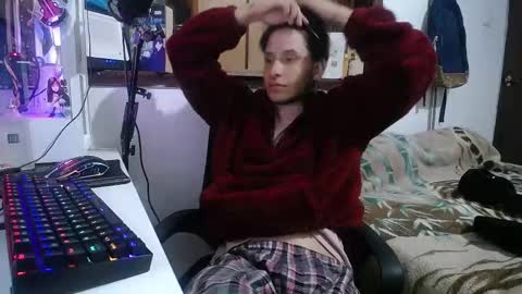 Snapshot of esjrobles chatting on January 28, 7:43 am Esteban online show from January 28, 7:43 am
