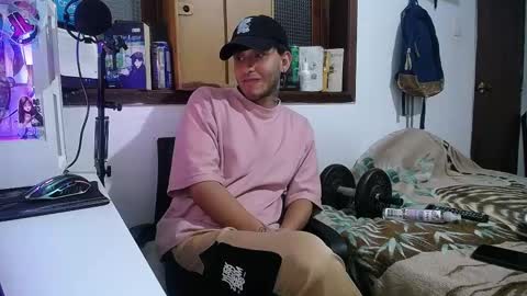Snapshot of esjrobles chatting on January 29, 8:51 am Esteban online show from January 29, 8:51 am