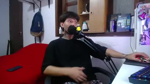 Snapshot of esjrobles chatting on February 21, 4:05 pm Esteban online show from February 21, 4:05 pm