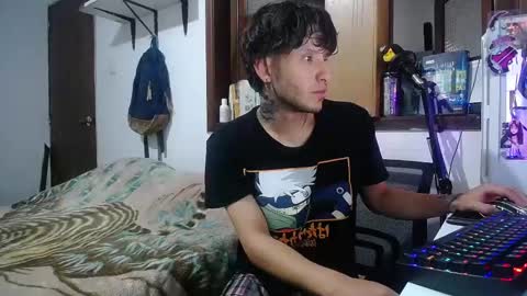 Snapshot of esjrobles chatting on February 23, 3:18 pm Esteban online show from February 23, 3:18 pm