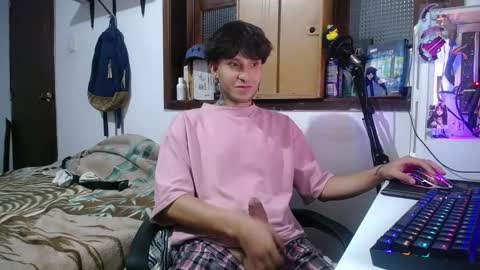 Snapshot of esjrobles chatting on March 7, 3:51 am Esteban online show from March 7, 3:51 am