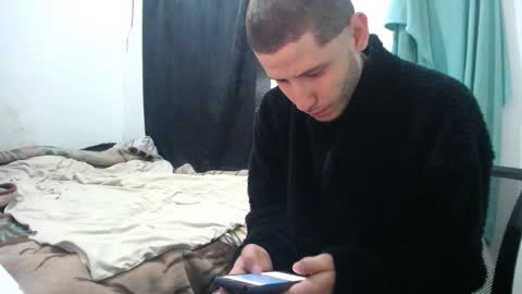 Snapshot of esjrobles chatting on September 15, 12:38 pm Esteban online show from September 15, 12:38 pm