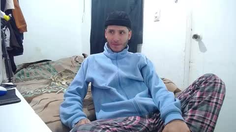 Snapshot of esjrobles chatting on September 23, 12:08 pm Esteban online show from September 23, 12:08 pm