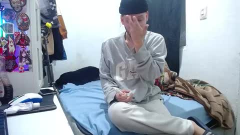 Snapshot of esjrobles chatting on September 24, 12:08 pm Esteban online show from September 24, 12:08 pm