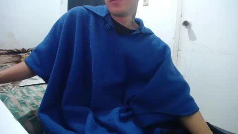 Snapshot of esjrobles chatting on October 8, 6:05 pm Esteban online show from October 8, 6:05 pm