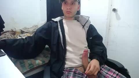 Snapshot of esjrobles chatting on October 11, 2:48 pm Esteban online show from October 11, 2:48 pm