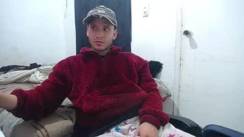 Snapshot of esjrobles chatting on October 16, 8:43 pm Esteban online show from October 16, 8:43 pm