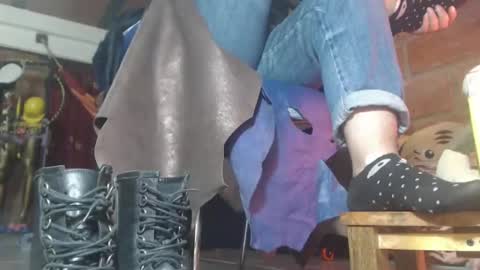 Eskela911 online show from February 25, 4:00 am