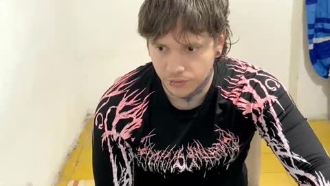 Snapshot of eskol212 chatting on February 23, 1:14 am eskol212 online show from February 23, 1:14 am