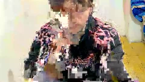 Snapshot of eskol212 chatting on February 25, 1:59 am eskol212 online show from February 25, 1:59 am