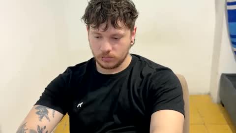 eskol212 online show from April 16, 9:39 pm