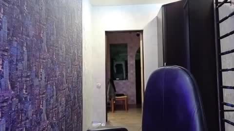 esma347866 online show from July 24, 6:39 pm