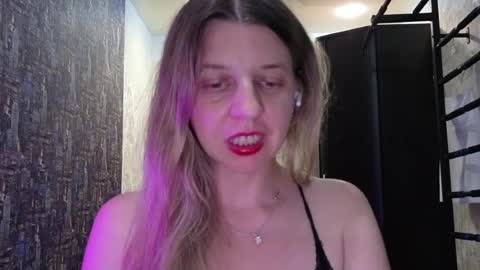 esma347866 online show from July 27, 10:28 pm