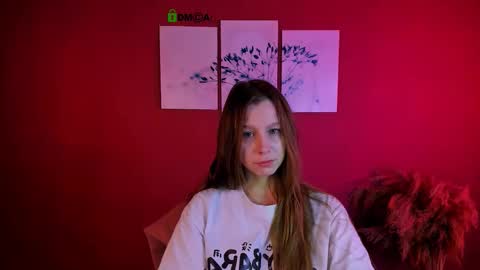 esme_moore_ online show from November 18, 9:03 am