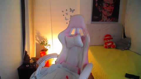 Esmeralda online show from January 21, 12:25 am